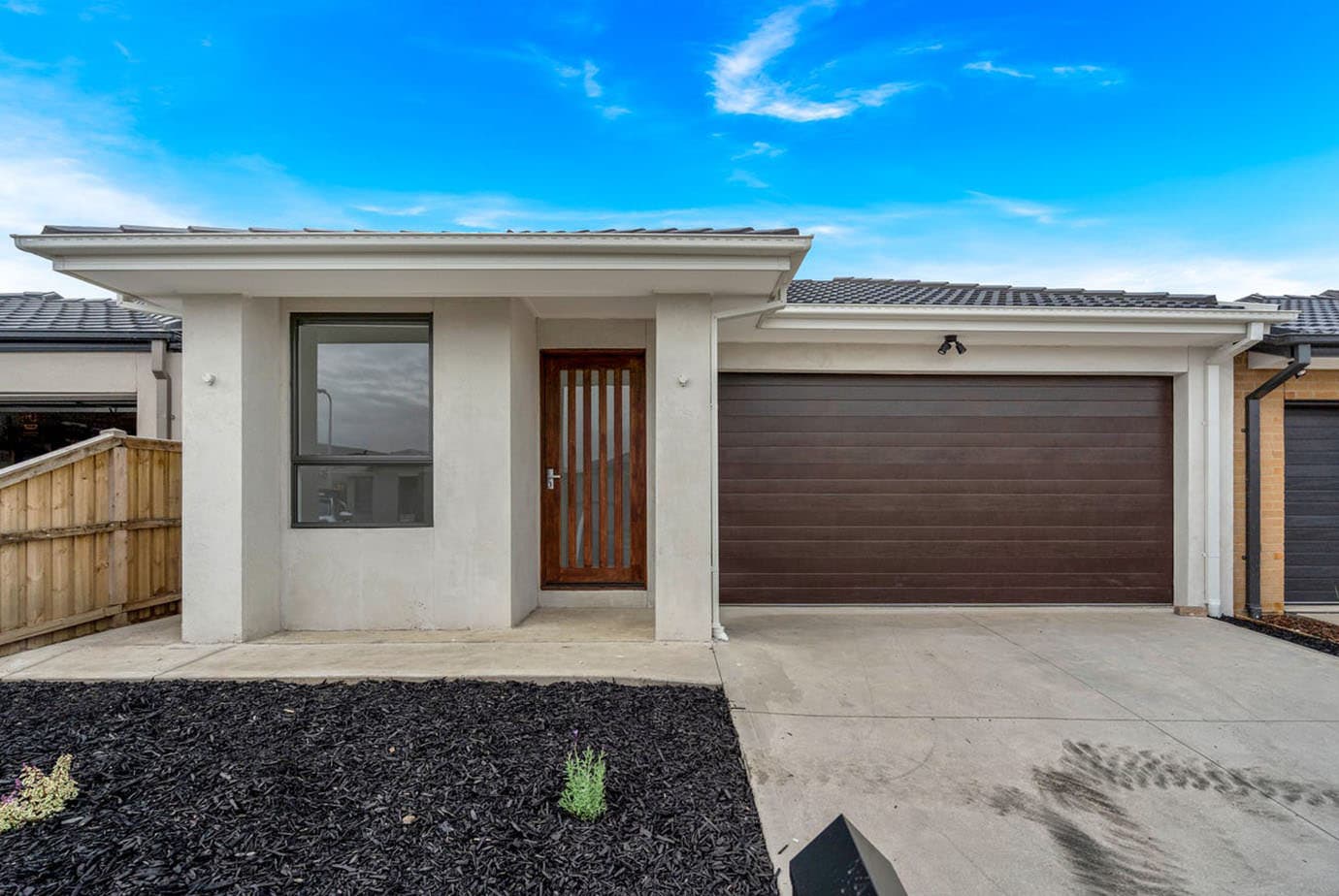 33 Pandorea St